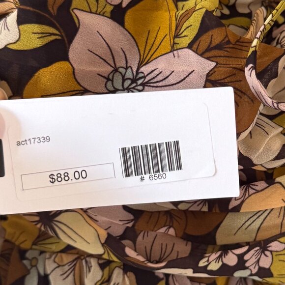 Astr the Label Toni Blouse - Picture 6 of 11